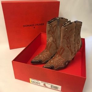 Donald liner Calf Suede/Lizard Print studded Boot